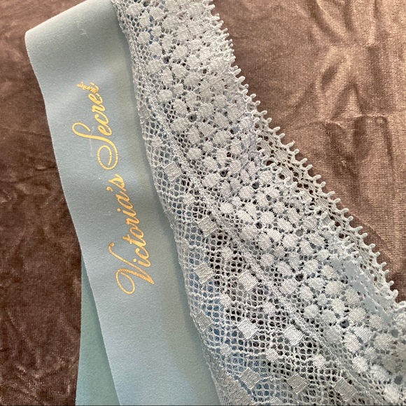 SET Victoria’s Secret Very Sexy Pushup Bra & Panty - Picture 8 of 9